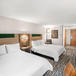 Queen Room Mobility accessible